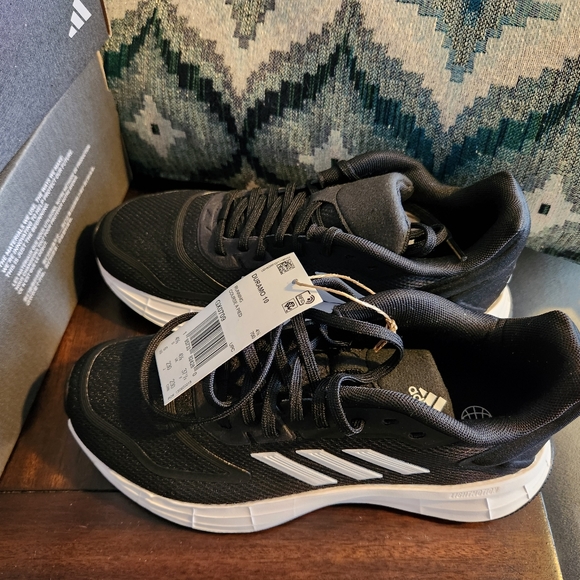 NIB ADIDAS Sneakers - Picture 4 of 4